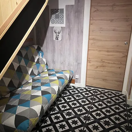 Studio * Coyriere